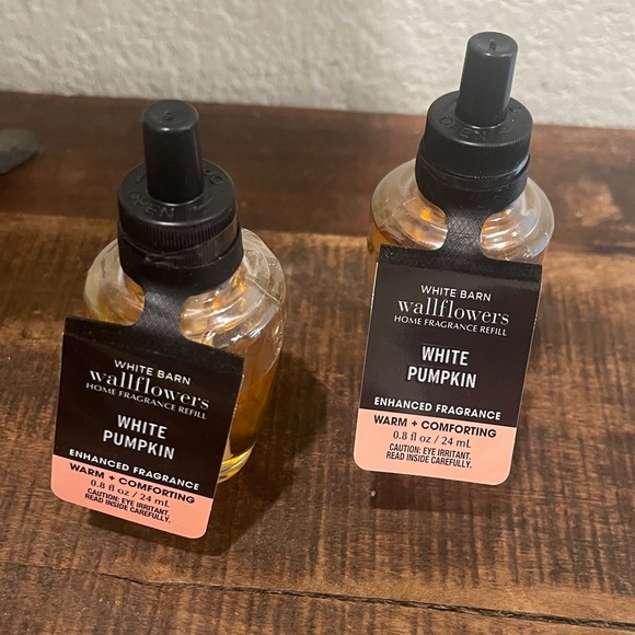 White Barn Wallflowers Refill - Black and Orange - Picture 1 of 2